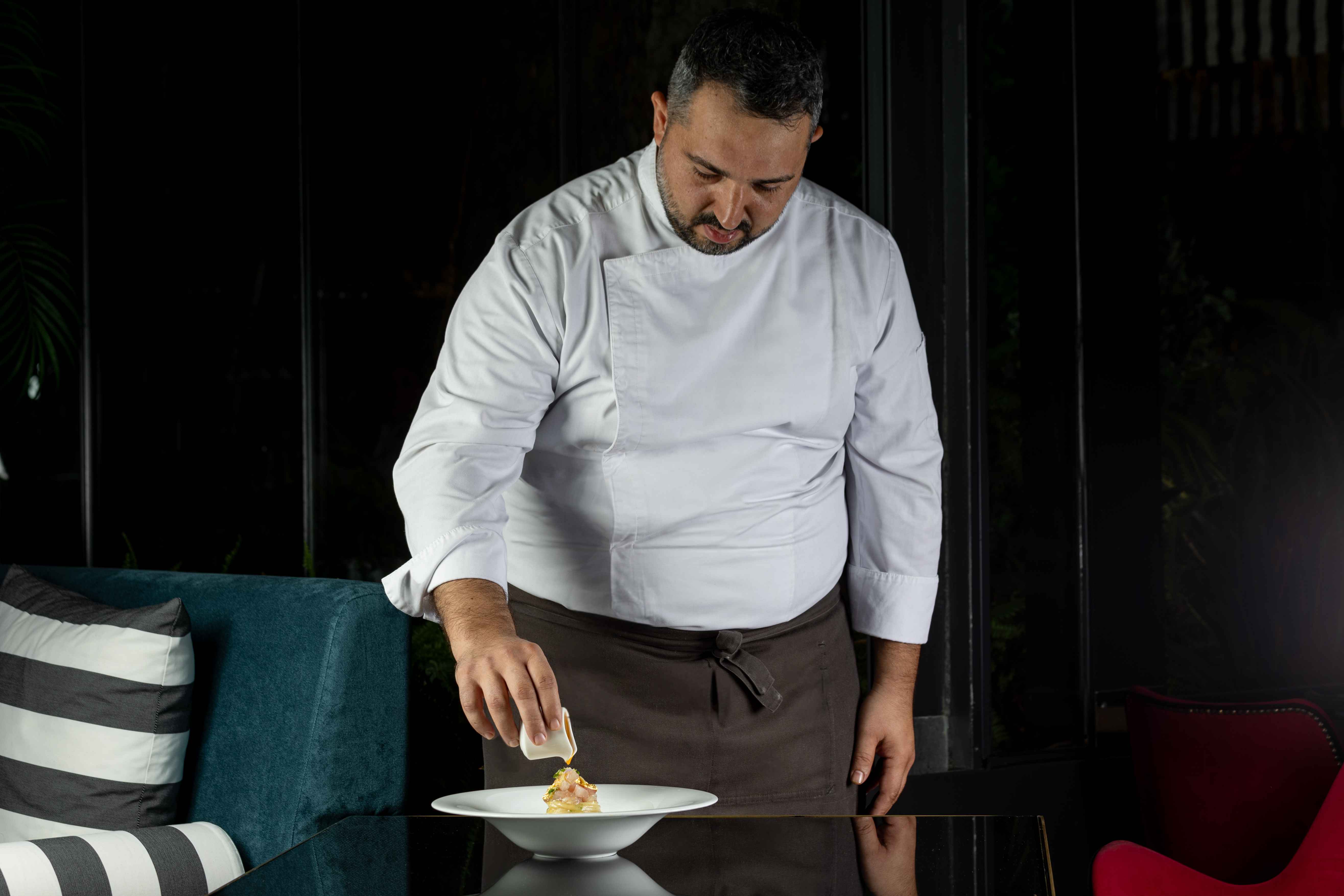 Il “Tesoro di Napoli”: il nuovo piatto dello chef Antonio Chirico dedicato a San Gennaro e alla sua preziosa mitra
