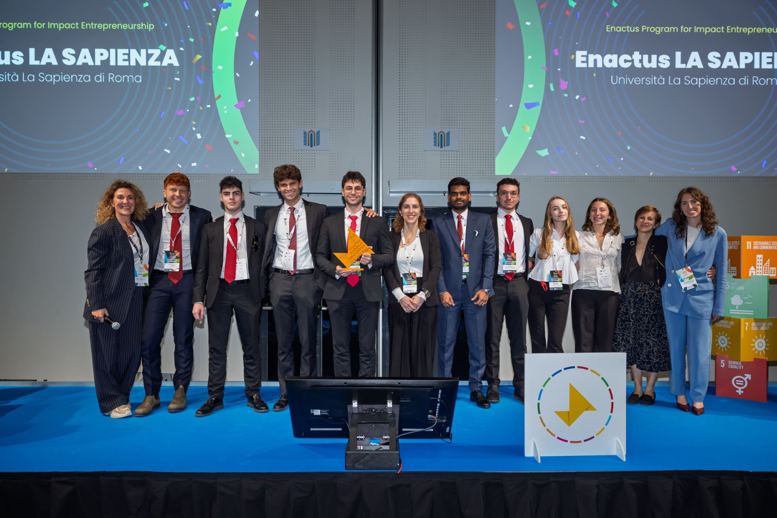Tre idee per un futuro sostenibile: l’Italia in finale alla Enactus World Cup di Bangkok con i progetti delle Università di Milano e Udine