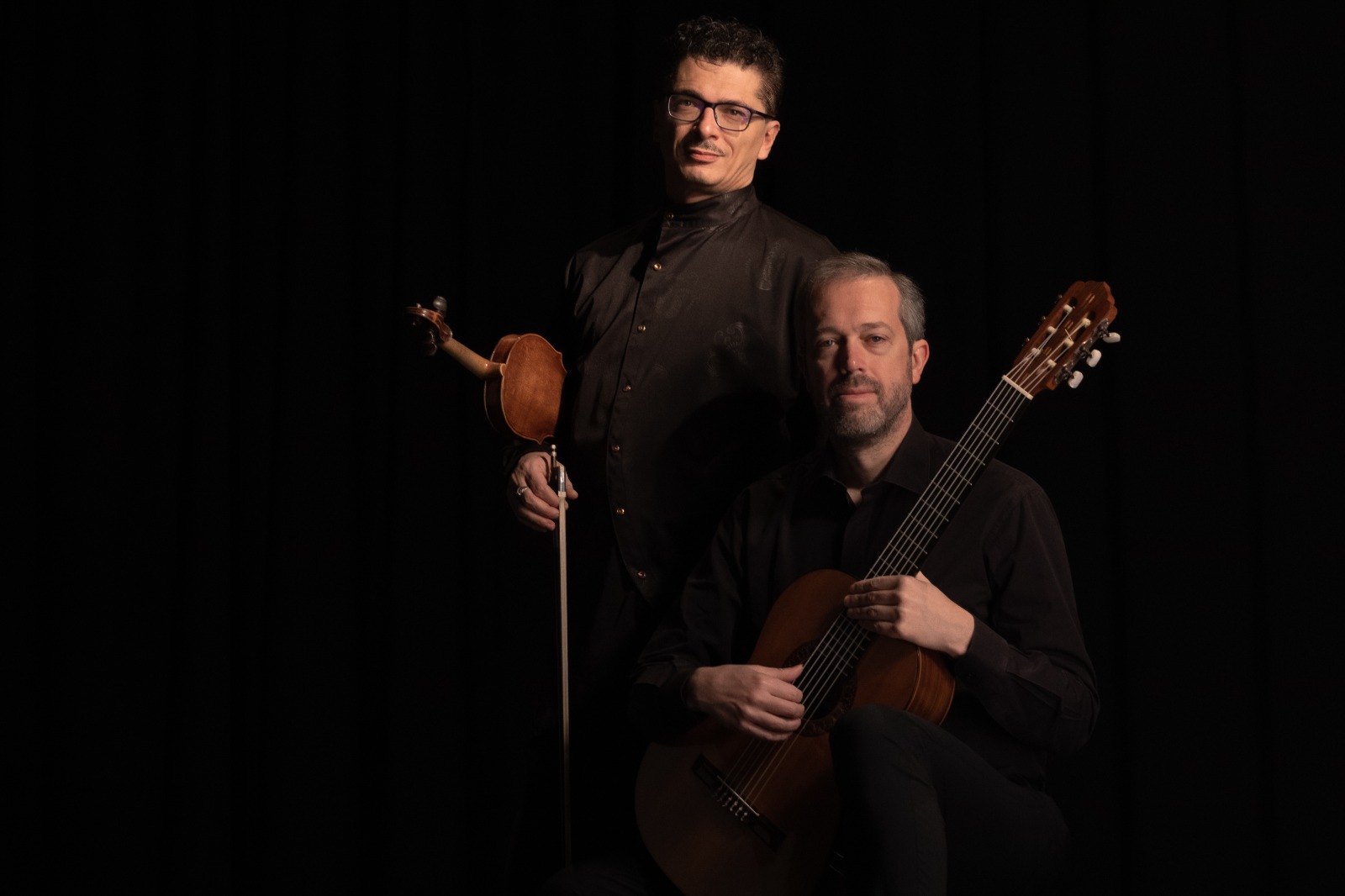 A Pesaro Andrea Dieci, chitarra e Piercarlo Sacco, violino