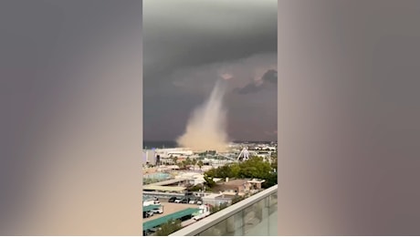 Tromba d'aria a Sottomarina, danni agli stabilimenti balneari