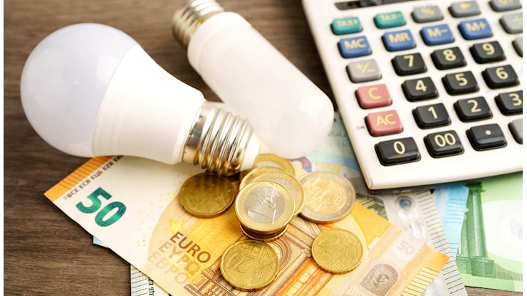 Bonus bollette 2026, sconto automatico senza domanda: chi ne ha diritto - QuiFinanza