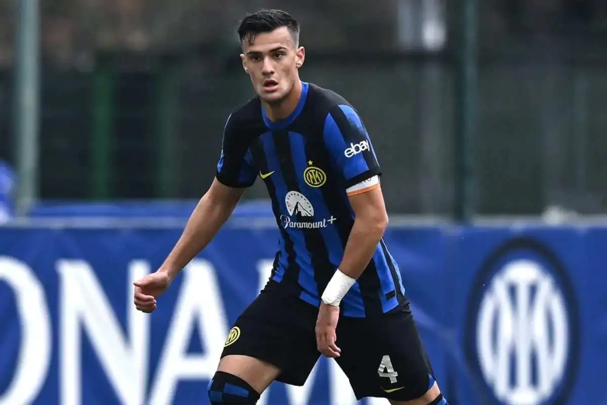 Stankovic come Calhanoglu: Chivu studia la posizione in campo del serbo. Possibile ruolo da vice del turco