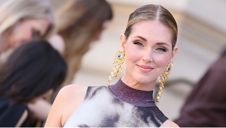 Chiara Ferragni, Bad Bunny e gli ospiti da sogno in prima fila da Schiaparelli: i beauty look più belli della Haute Couture