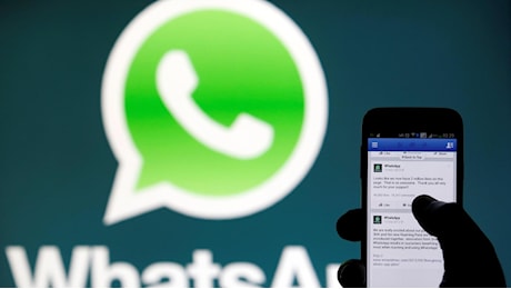 WhatsApp Plus arriva in Italia: quanto costa e quali funzioni sblocca