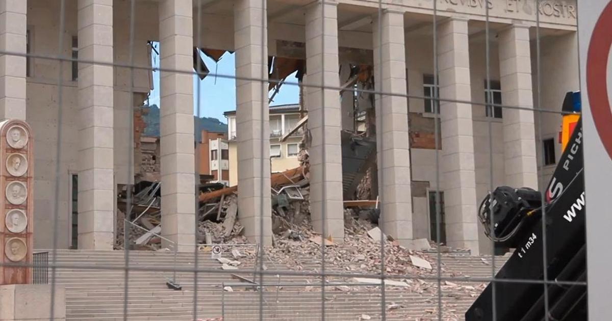 Crollo al Tribunale di Bolzano, si rimuovono le macerie