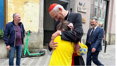Zuppi nel campo di prigionia di Leopoli: il messaggio di Papa Leone ai detenuti russi