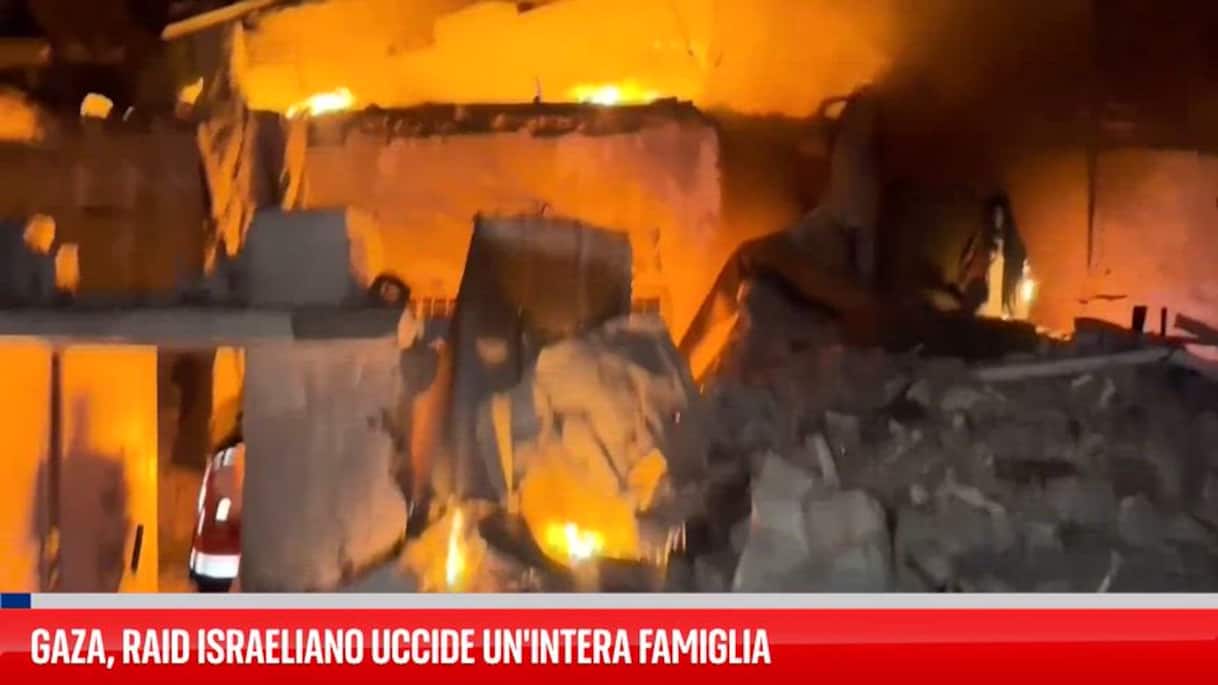 Gaza, raid israeliano uccide un'intera famiglia