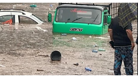 Nubifragio su Reggio Calabria, sottopassi allagati e traffico in tilt: disagi anche per l'acqua potabile