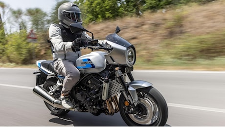 Honda CB1000F 2026, prova su strada della roadster che unisce il fascino degli anni Ottanta alla tecnologia moderna