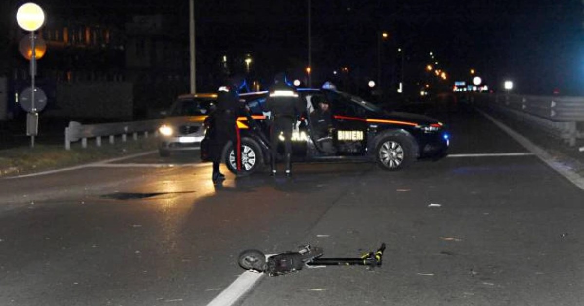 Sedicenne travolto da un'auto su monopattino a Bosnasco, Pavia: morto