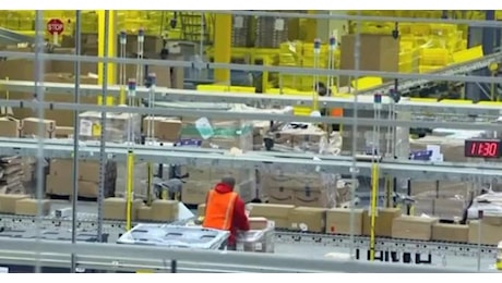 Tassa sui mini pacchi extra Ue, da oggi 3 euro per articolo: come cambiano gli acquisti online