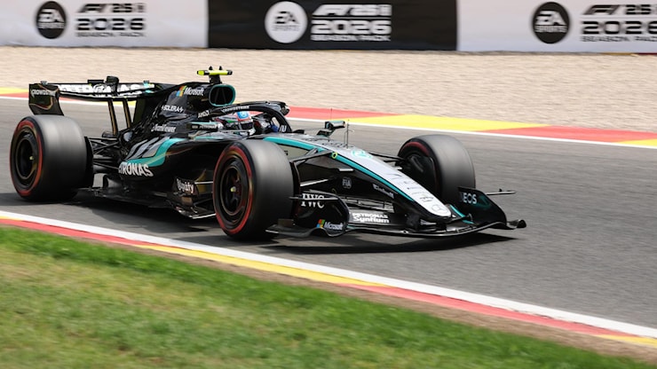 Antonelli cerca la pole. Hamilton scende in pista dopo l’incidente. Le qualifiche in diretta - la Repubblica