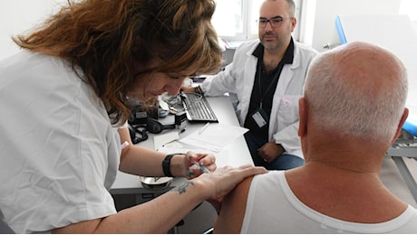 Vaccino antinfluenzale gratuito per tutti a Pavia, al via anche nelle farmacie