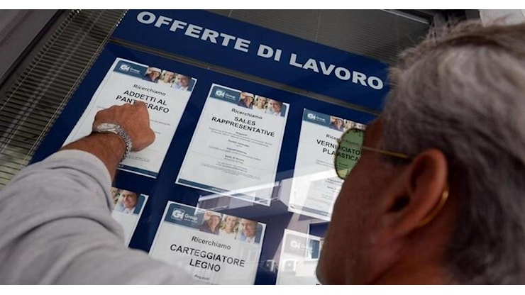 Istat, nel terzo trimestre calo di 45mila occupati. Scende però il tasso disoccupazione - RaiNews