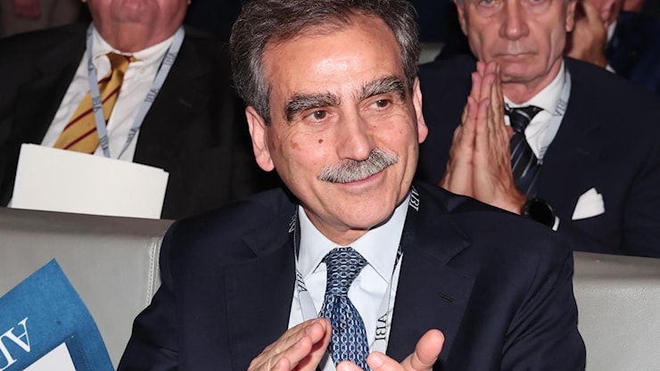 Lovaglio prova a resistere all’offerta di Intesa su Mps e chiama Bpm e Unicredit - La Stampa
