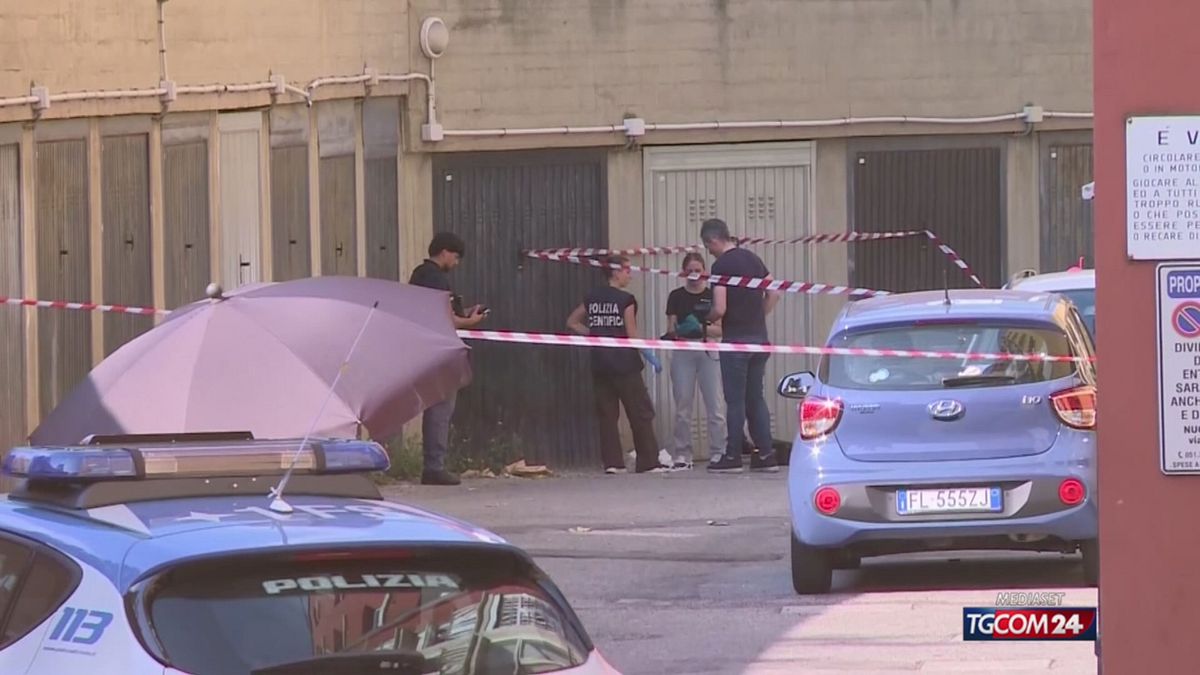 Bologna, urla, calci e testate a serrande e non solo: i minuti prima della morte di Fakir