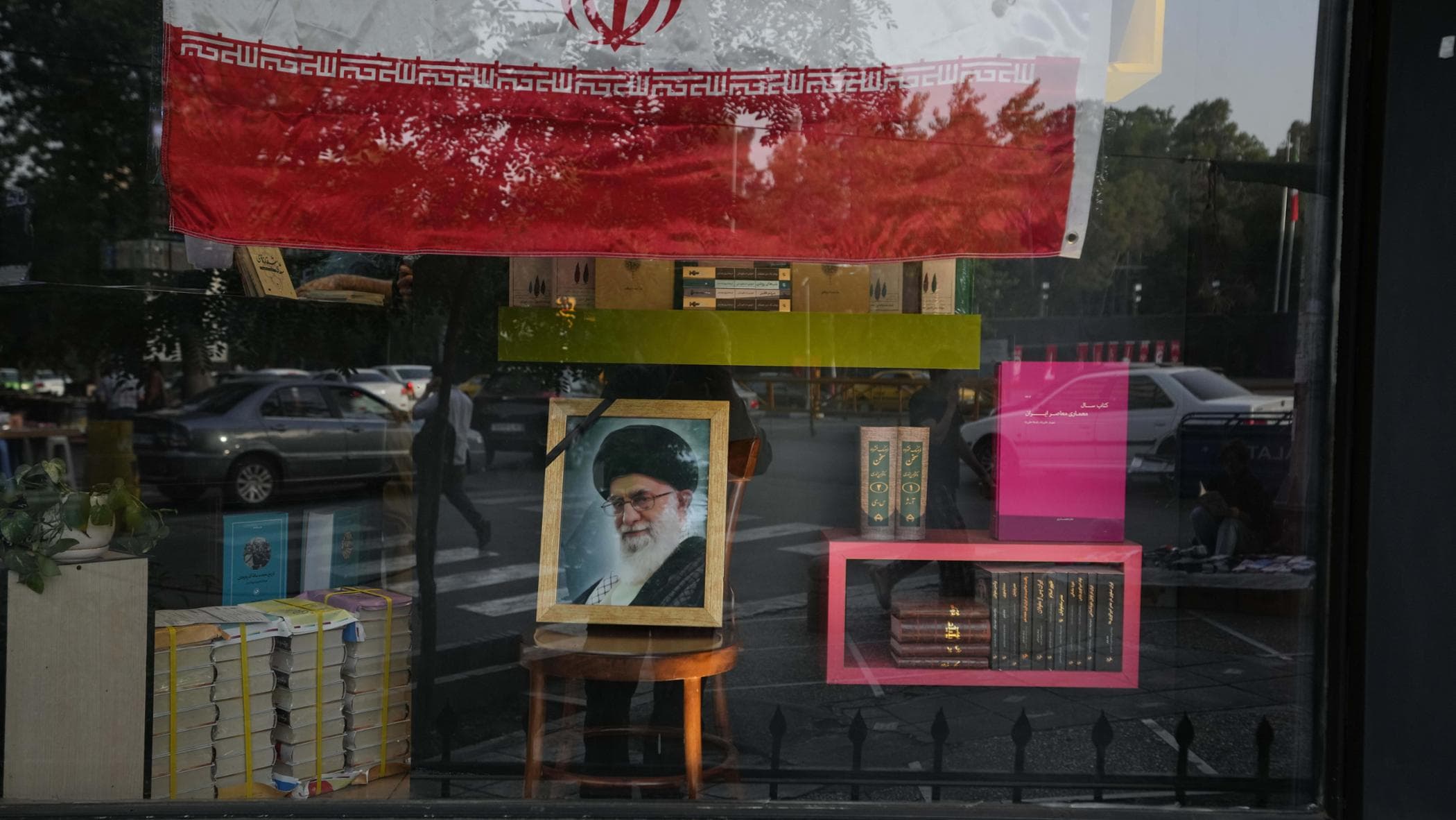 Guerra in Iran, le news di oggi. Attese 20 milioni di persone per i funerali di Khamenei