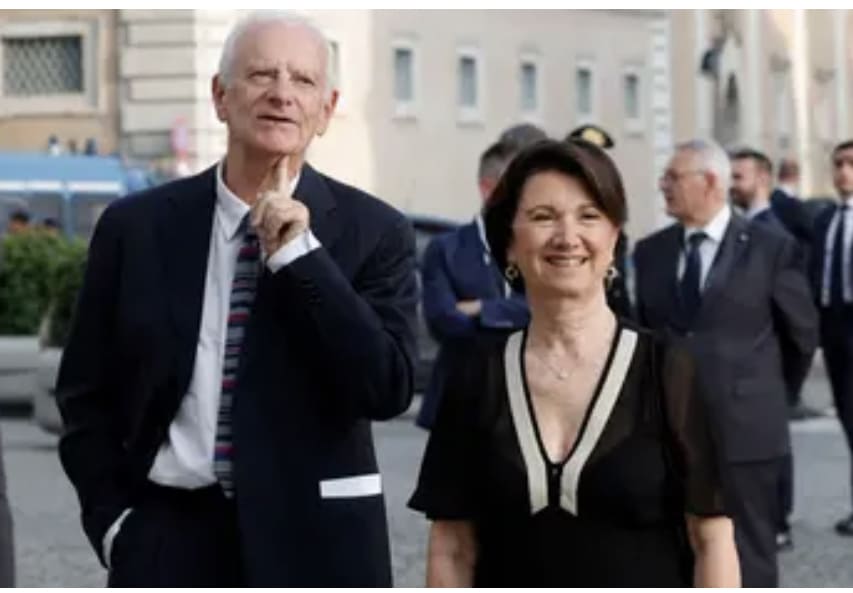 Il marito della ministra Roccella disperso nel lago di Vico, scatta l’odio social: “Commenti ignobili che fanno rabbrividire”