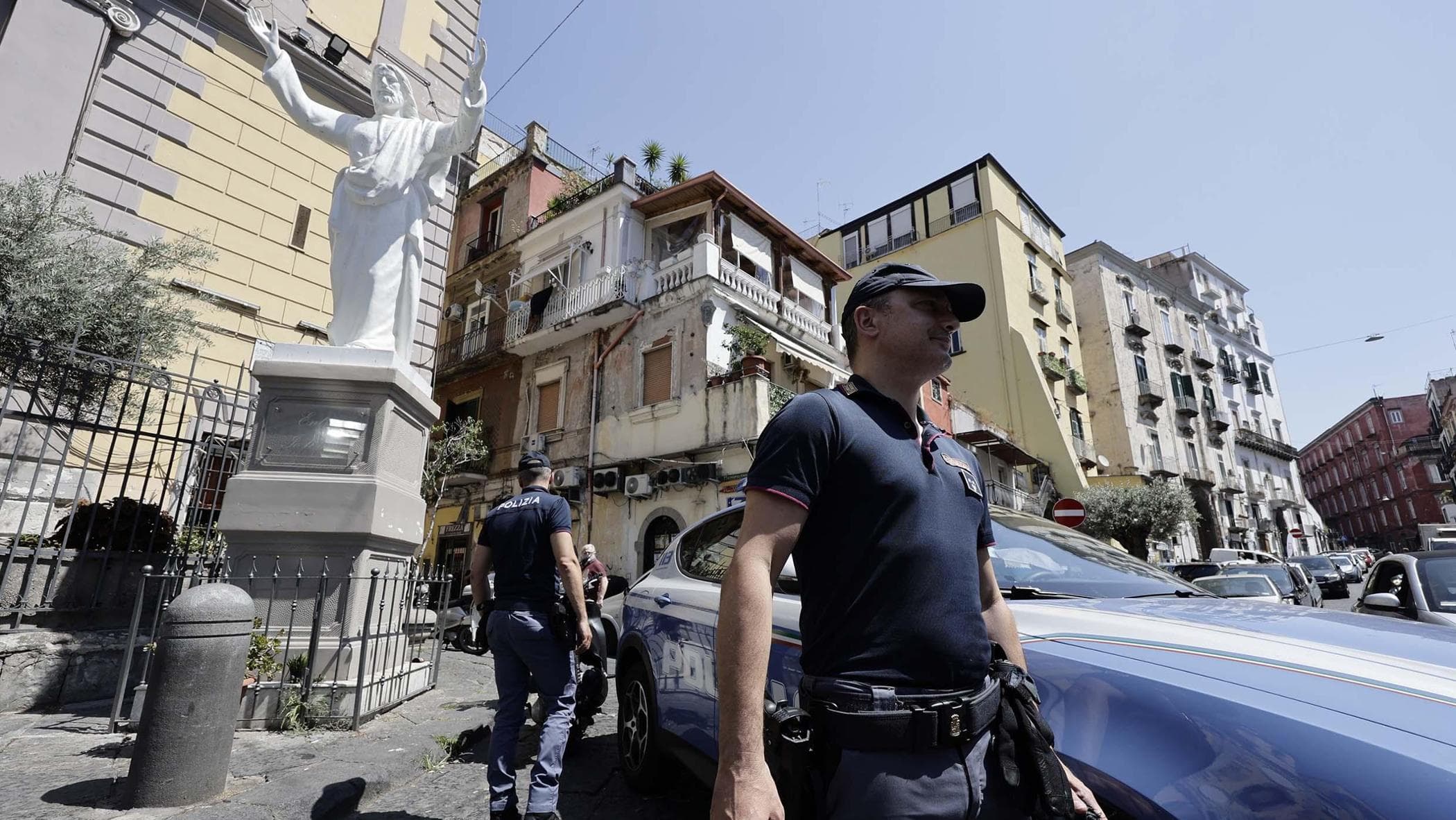Napoli rivive incubo di Petru, ucciso a Montesanto: “Turisti in fuga”. Il sindaco: “Colpire bande”