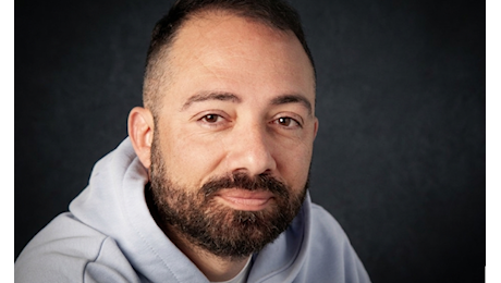 MAURIZIO EVANGELISTA  CI RACCONTA “MANUALE PER MANGIARE DA SOLI”