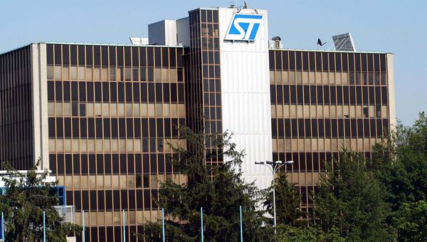 STMicroelectronics prevede ricavi superiori a 1 miliardo di dollari nel 2026 grazie a data center per l’IA