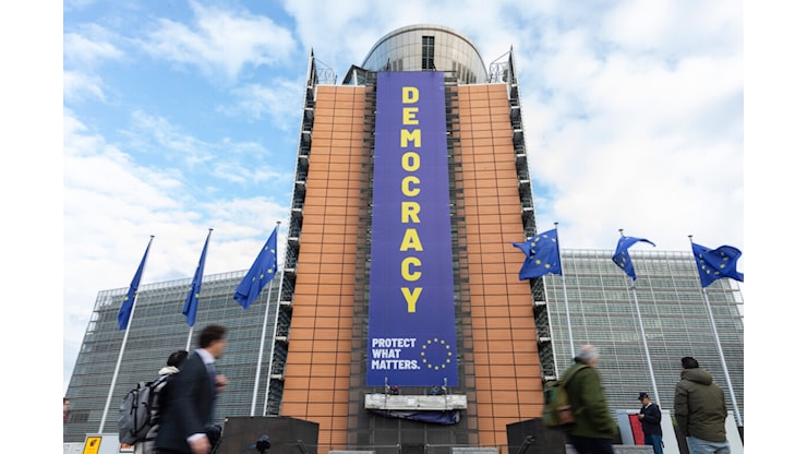 L’Europa tratta di nascosto ma «de facto» con i talebani - il manifesto