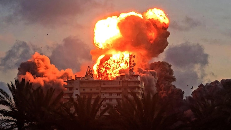 Il Libano martoriato attaccato da Israele - La Stampa