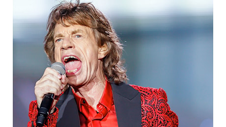 Mick Jagger: «Il mio compito è far sì che la gente dimentichi i problemi»