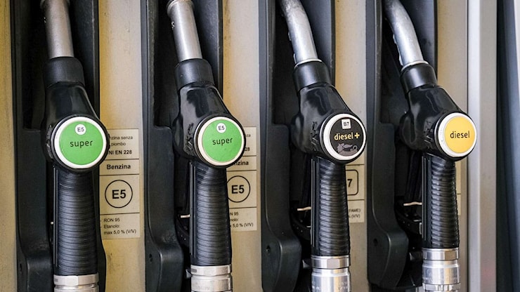 Alto Adige, diesel a 20 centesimi per errore: distributore preso d'assalto - Tgcom24