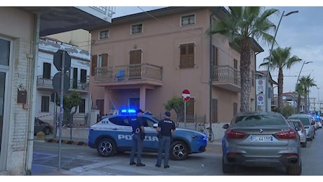 Omicidio a Civitanova, fermata la compagna della vittima: «Mi sono difesa»
