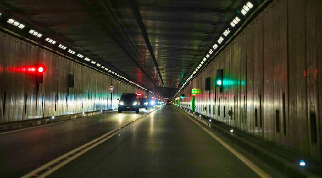 172 km/h nella galleria del San Gottardo: fermato un pirata della strada tedesco