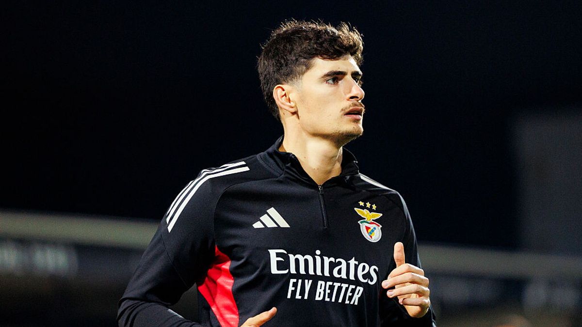 Il Milan spinge per Antonio Silva ma il Benfica fa muro: l'ex Rui Costa prova a rovinare i piani del Diavolo (e di Mendes)