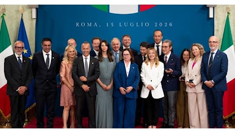 Nicola Bertinelli premiato da Giorgia Meloni e dal ministro Lollobrigida fra i Maestri dell'arte della cucina italiana