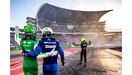 Verstappen contro Rossi a Portimão: sfida inedita nel GT World Challenge