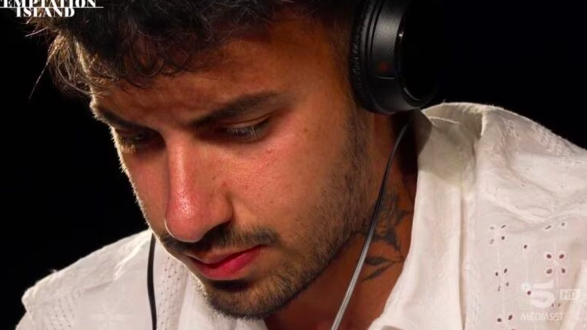 Temptation Island, Cristian frena sul secondo falò mentre Soraya si lascia andare con Dimitri