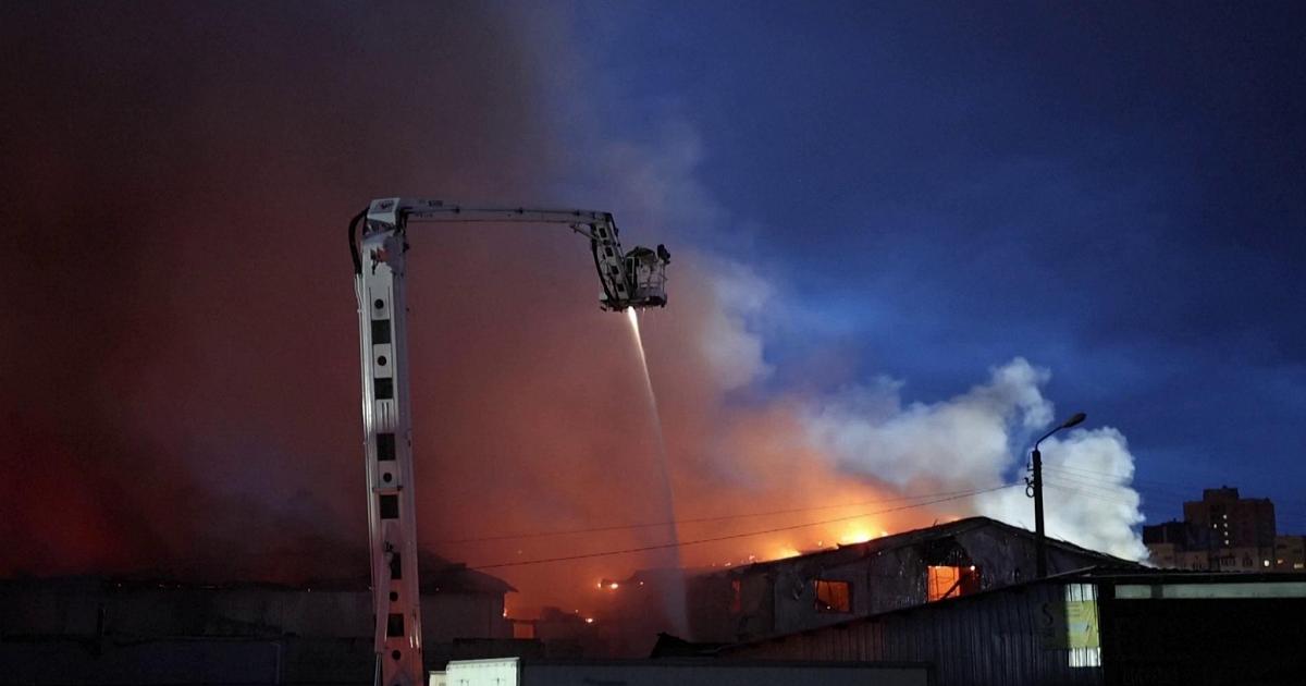 Kiev sotto attacco russo: pioggia di missili sulla capitale, sei feriti - Kiev sotto attacco missilistico: almeno sei feriti e due ondate di esplosioni
