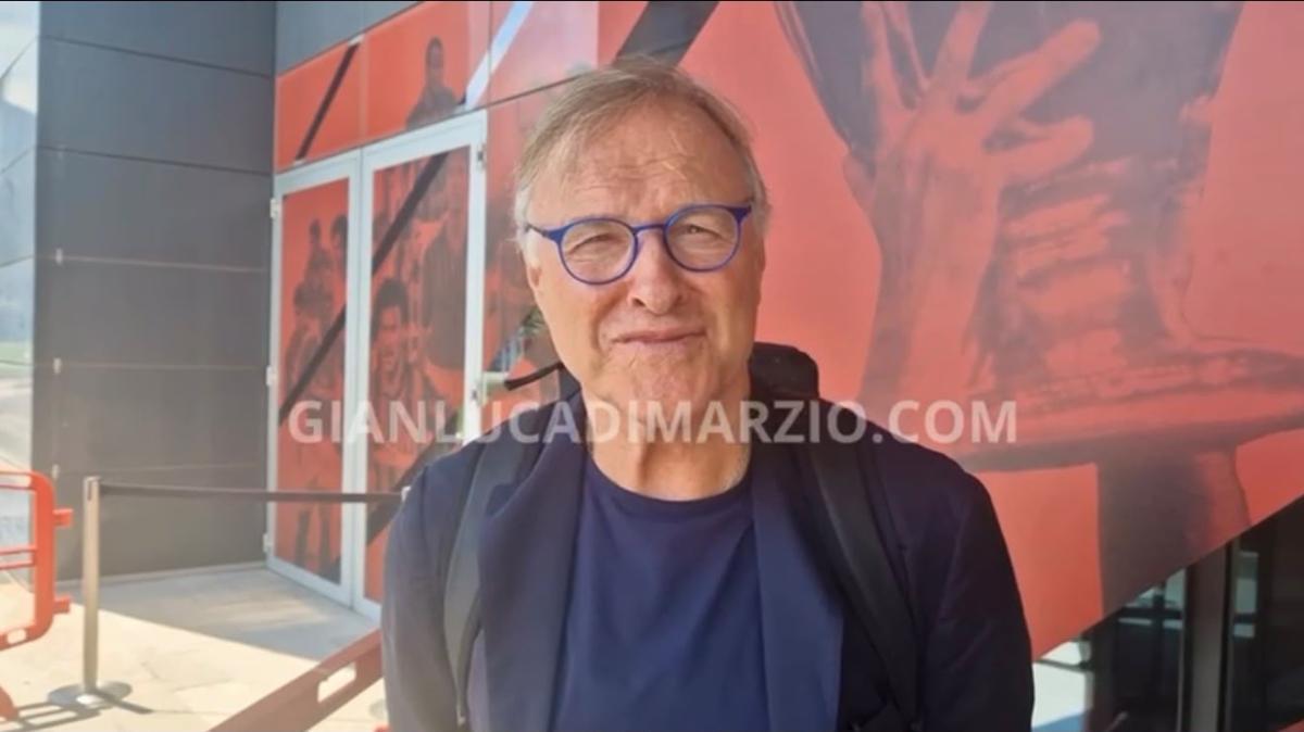 Milan-Gila, l'agente fuori dalla sede rossonera: Stiamo lavorando
