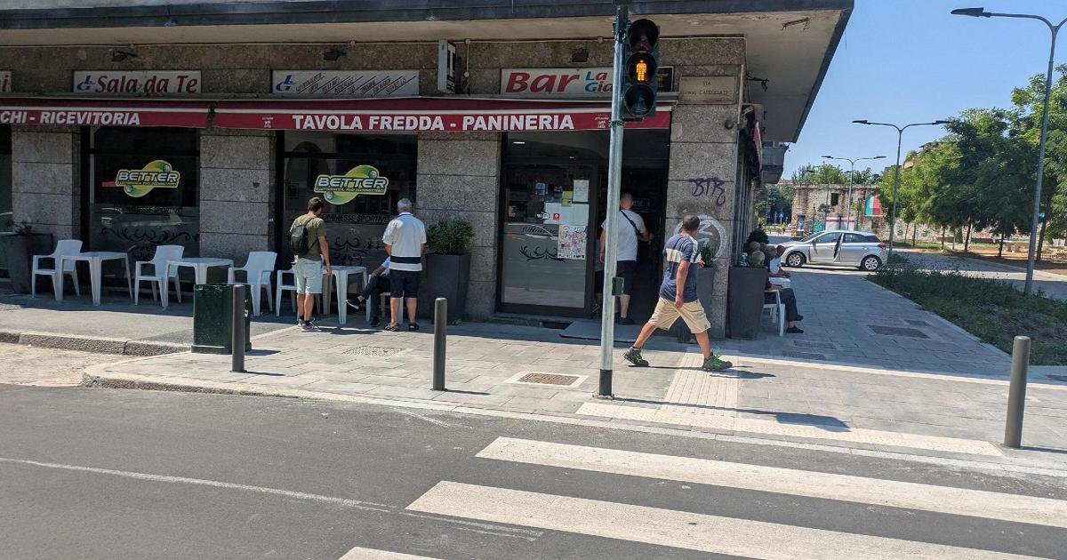 Milano, ferito a coltellate. L'aggressore: Mi sono divertito. Appena esco lo rifaccio