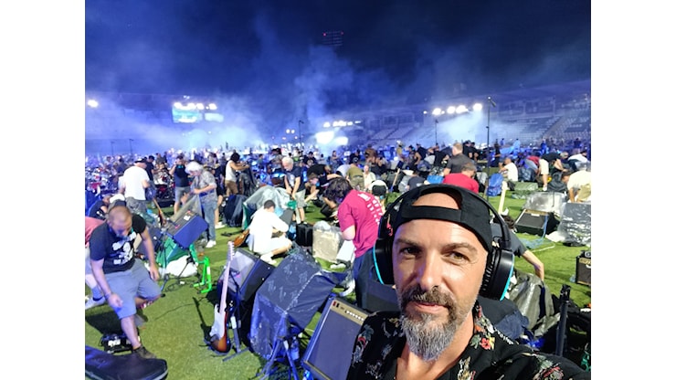 Susa, Alex Conte, un chitarrista valsusino a Rockin’1000 - La Valsusa