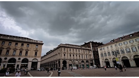 Maltempo a Torino, improvviso temporale di calore: forte vento e pioggia