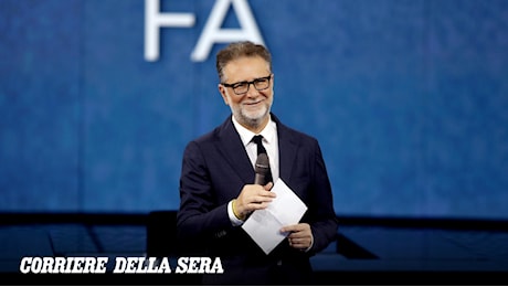 Sophie Marceau sorprende da Fazio: abito da sera e stivali texani