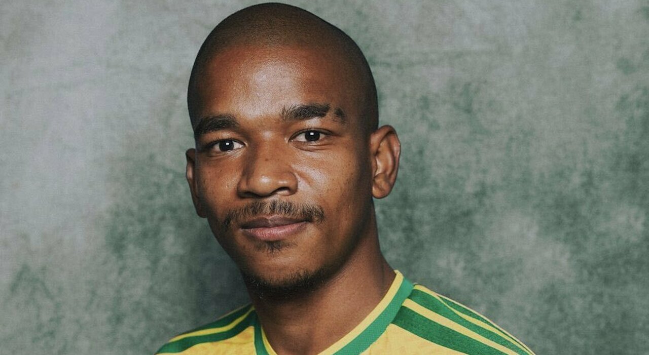 Jayden Adams, morto a 25 anni il centrocampista del Sudafrica. Aveva appena giocato i Mondiali