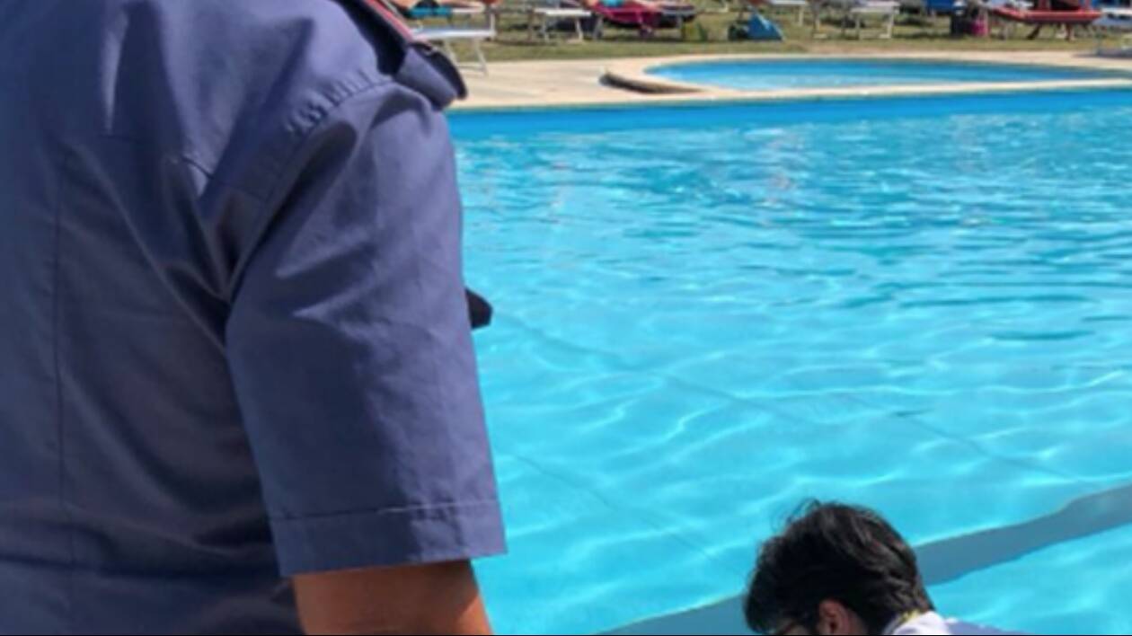 Tragedia a Milano Marittima, bambina di 4 anni annega nella piscina dell'hotel