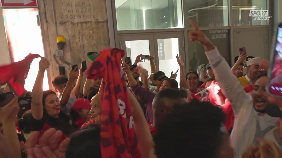 Marocco ai quarti di finale: a Milano esplode la festa