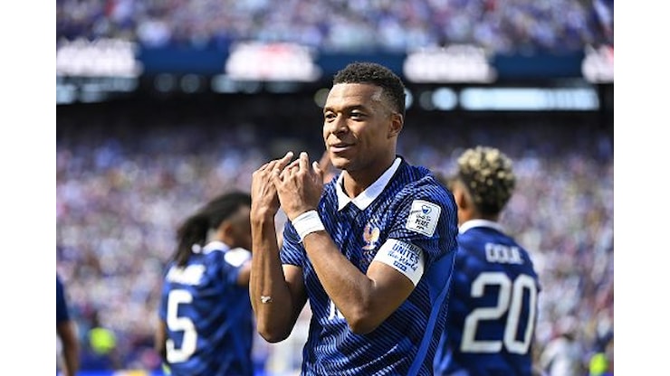 Mondiali, prima il diluvio, poi Mbappé trascina la Francia - Askanews