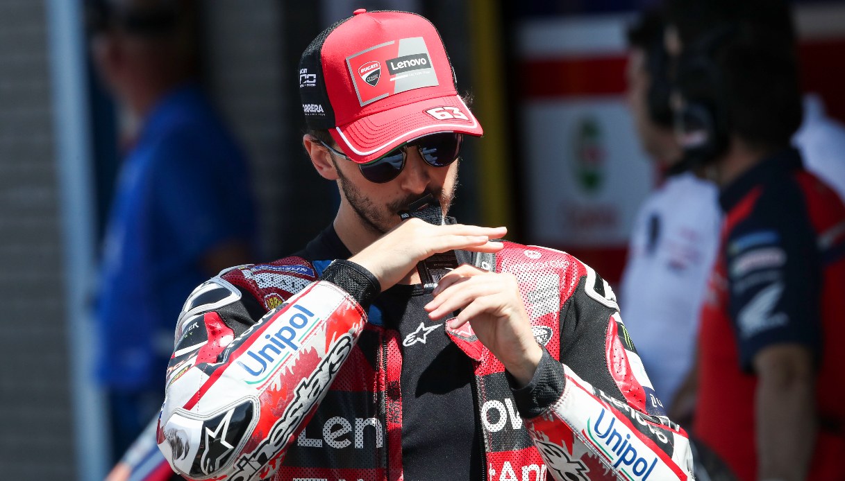 MotoGP, Bagnaia sotto i ferri: i risultati dell’operazione al braccio destro