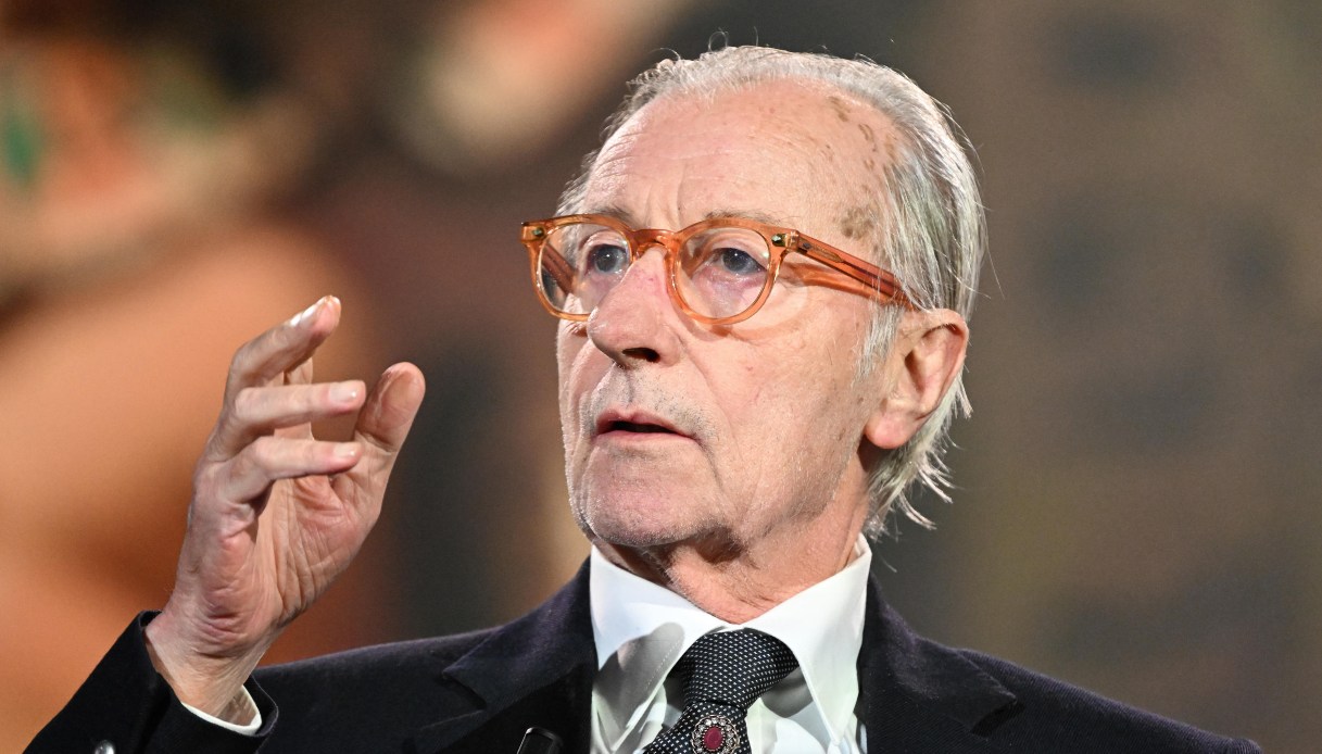 Morta Enoe Bonfanti moglie di Vittorio Feltri da 58 anni, il lavoro a Rete 4 e l'aneddoto su Berlusconi