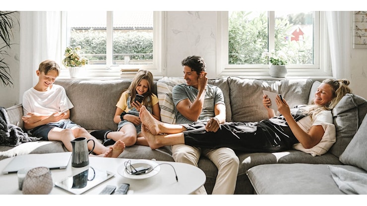 Echo Show 5 in offerta per gli Amazon Prime Day: il display intelligente con Alexa+ che rende la casa più tech - Esquire
