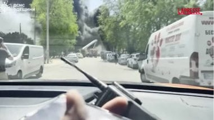 Ucraina, bombardamento Odessa: dieci feriti, tra loro due bambini - Il Sole 24 ORE
