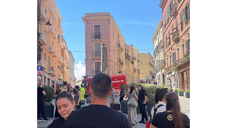 Cagliari, scatta l’allarme per un sospetto caso di ebola: chiusa via Manno - Sardiniapost.it